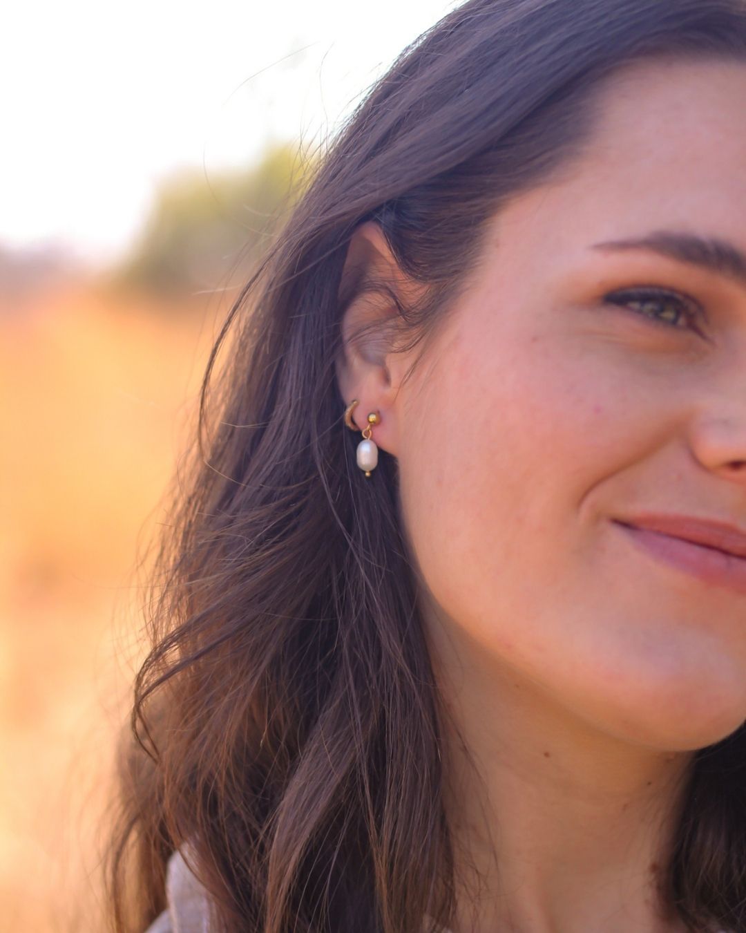 18k Gold Pearl Drops Studs