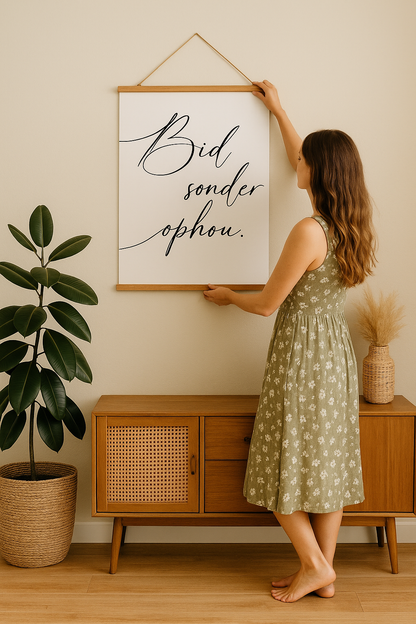 Bid Sonder Ophou Hanging Banner Print