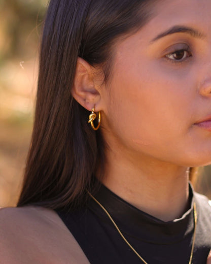 18k Gold Timeless Knot Hoop
