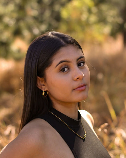 18k Gold Timeless Knot Hoop